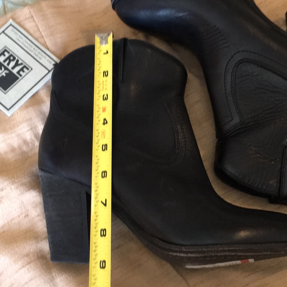 Frye Black Leather Ankle Boots 9.5B - Picture 3 of 9